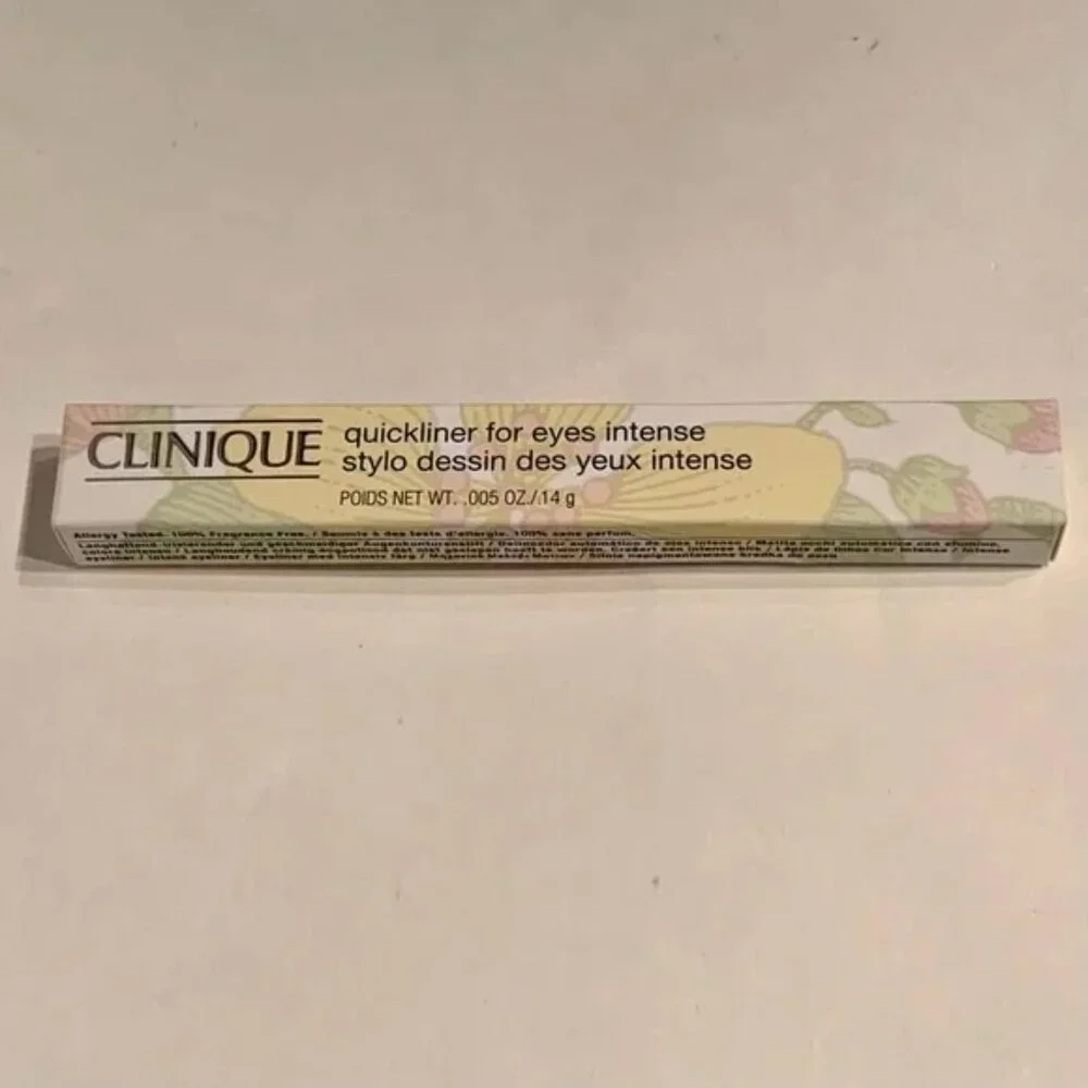 Clinique Quickliner For Eyes Intense Eyeliner in 01 Intense Black